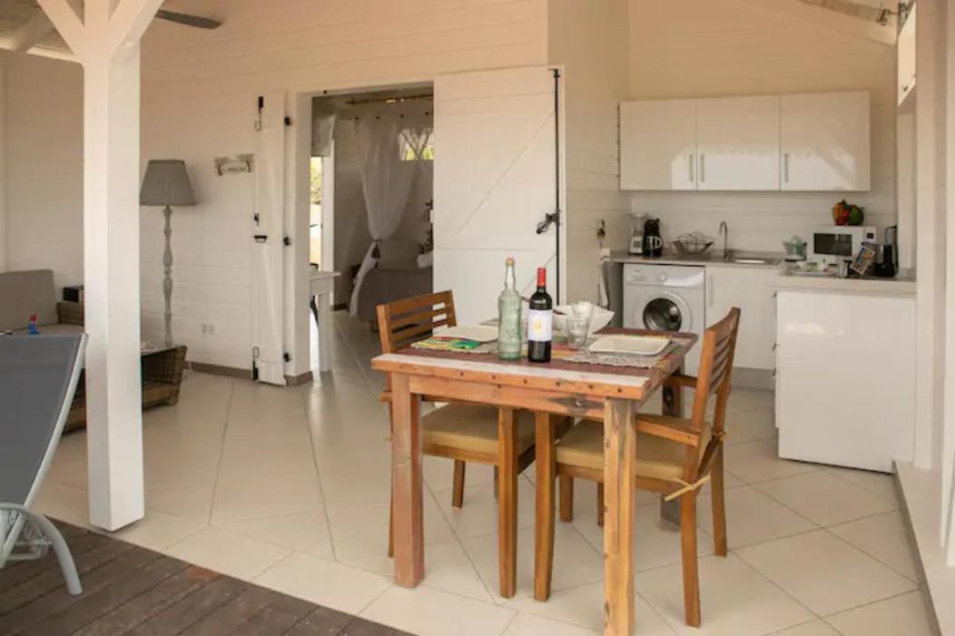 Bungalow Vanille Pacane - Vue Mer Avec Spa Prive Les Trois-Ilets Exterior photo